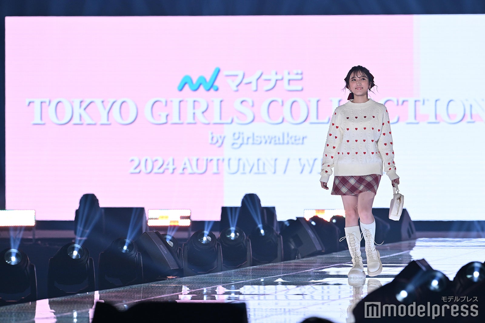 矢吹奈子（C）モデルプレス