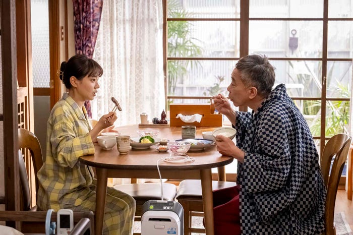 奈緒、木梨憲武「春になったら」最終話より(C)カンテレ