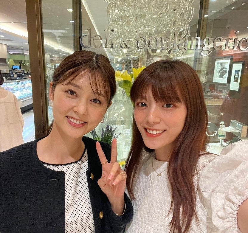 佐藤梨那アナ、三谷紬アナ／三谷紬アナInstagramより