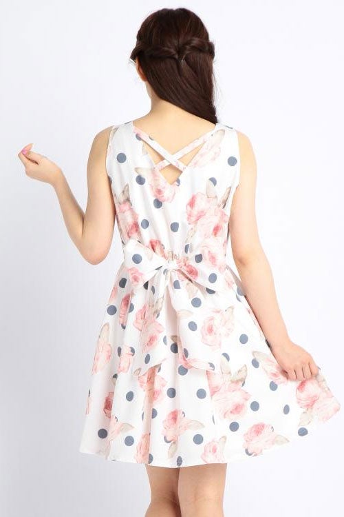 ドットフラワーワンピース「LIZ LISA」8,424円（税込）