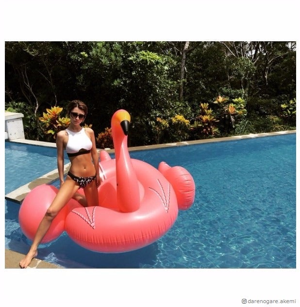 ダレノガレ明美、水着姿で美脚放出　圧巻スタイルに釘づけ