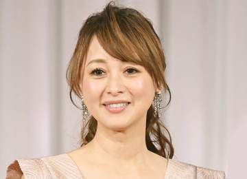 元おニャン子アイドル 自宅マンション屋上にファンが勝手に段ボール小屋、上履き盗難3年で600足の恐怖