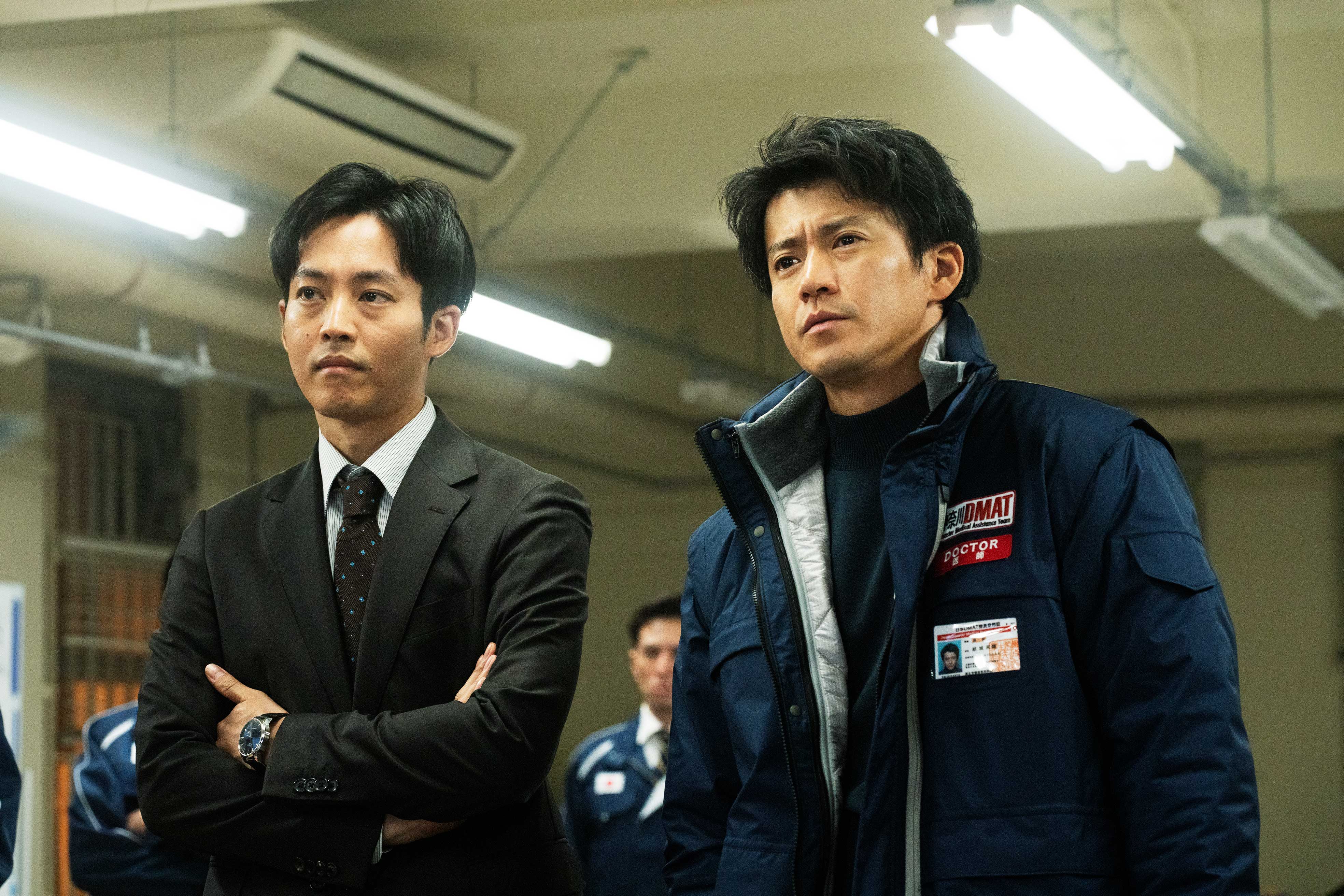 松坂桃李、小栗旬（C）2025「フロントライン」製作委員会