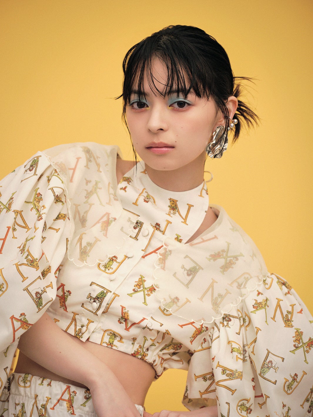 アンジュルム上國料萌衣、クール・ノスタルジー…春夏のカラーメイクを披露