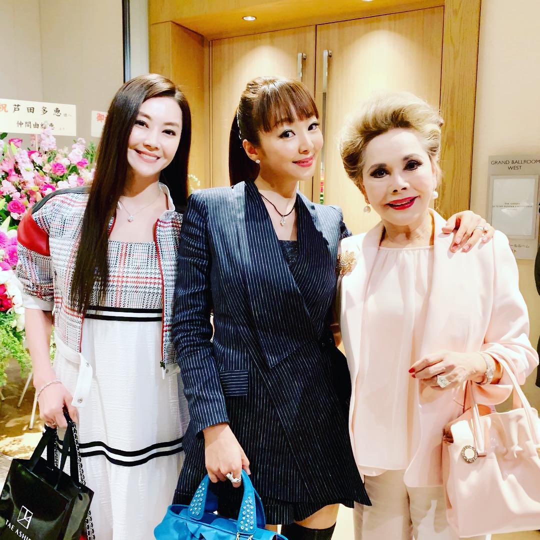 神田うの、観月ありさ＆デヴィ夫人との豪華3ショットに反響「ナースのお仕事」にも懐かしむ声