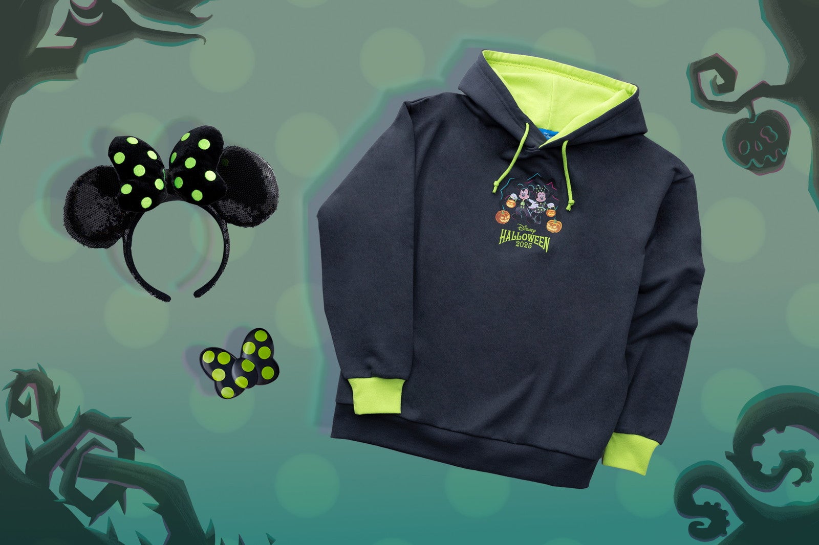 カチューシャ2,400円、リボンクリップ2,000円、パーカー5,900円（C）Disney