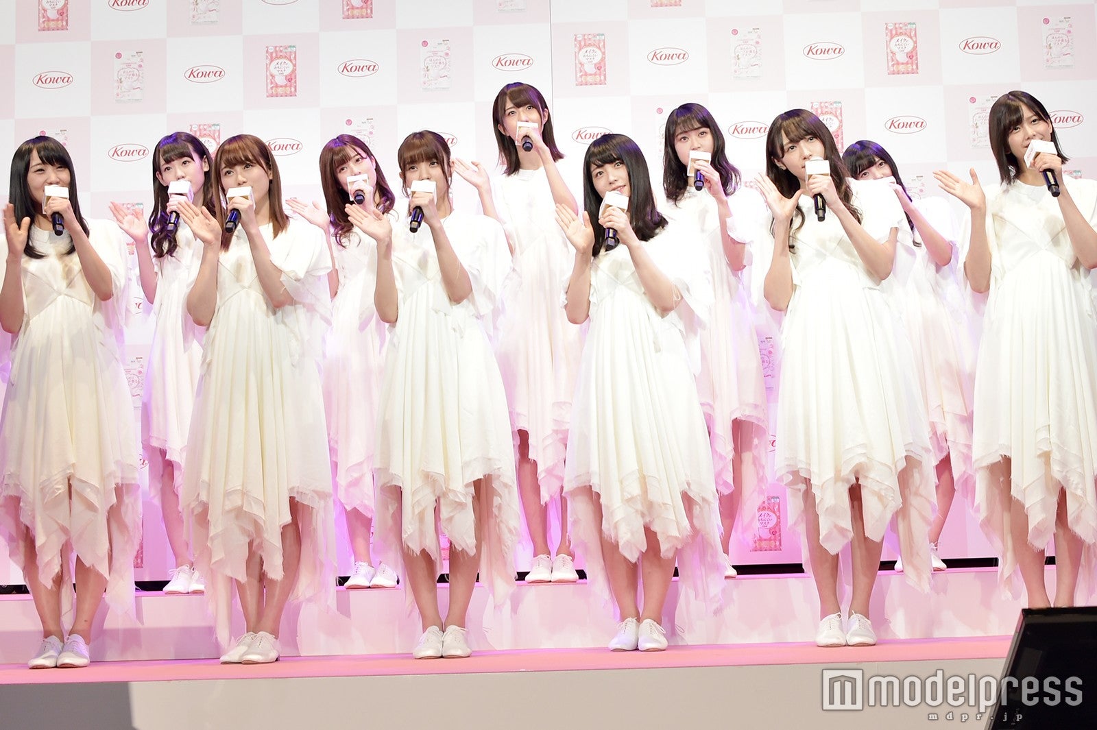 欅坂46（上段左から）小池美波、齋藤冬優花、土生瑞穂、石森虹花、上村莉菜（下段左から）菅井友香、守屋茜、小林由依、長濱ねる、渡辺梨加、渡邉理佐 （C）モデルプレス