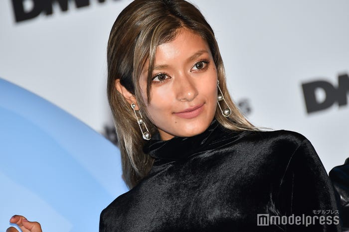 ローラ (C)モデルプレス