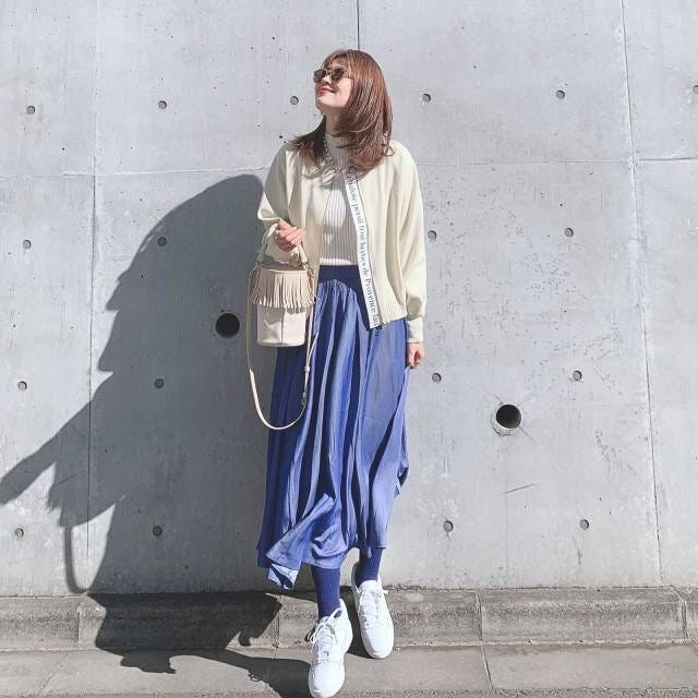 ブルー