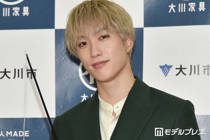 THE RAMPAGE藤原樹、鍛え上げられた腹筋のぞくライブ衣装ショットにファン歓喜「目が釘付け」「彫刻かと」