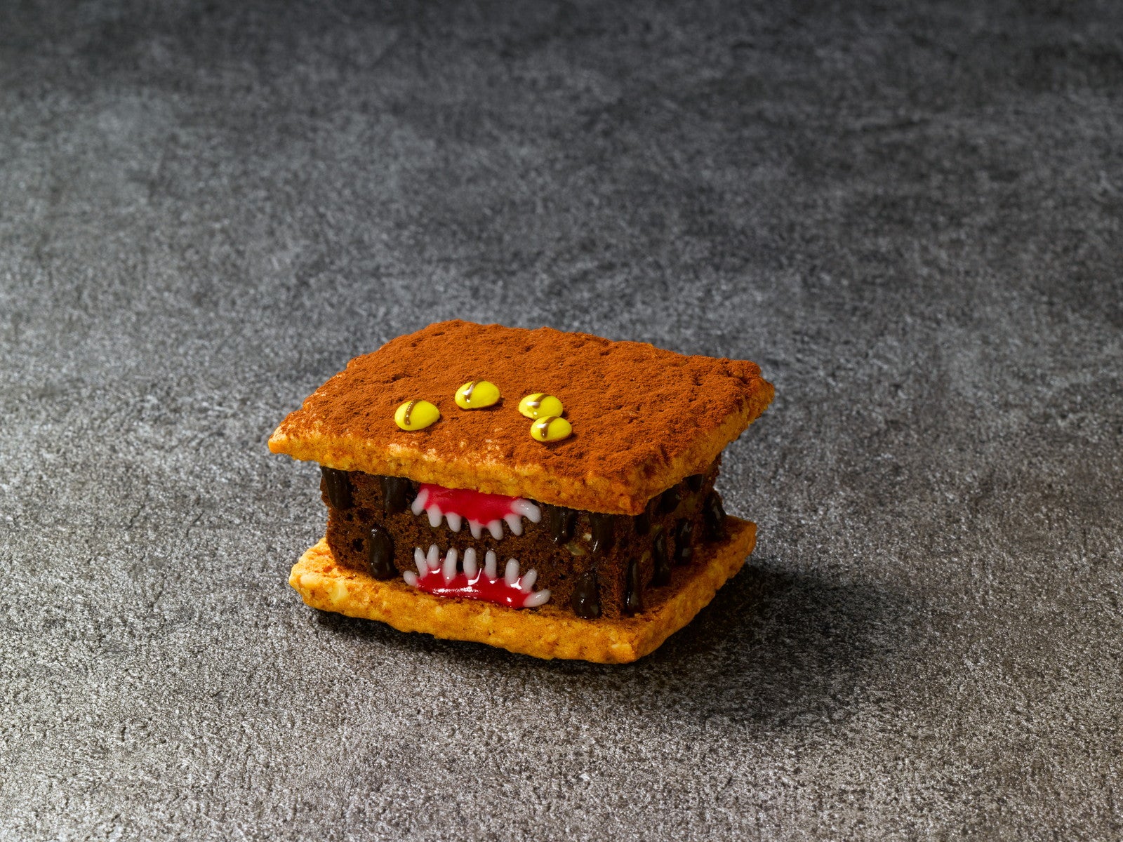 怪物的な怪物の本 チョコレートブラウニー700円（税込）／提供画像