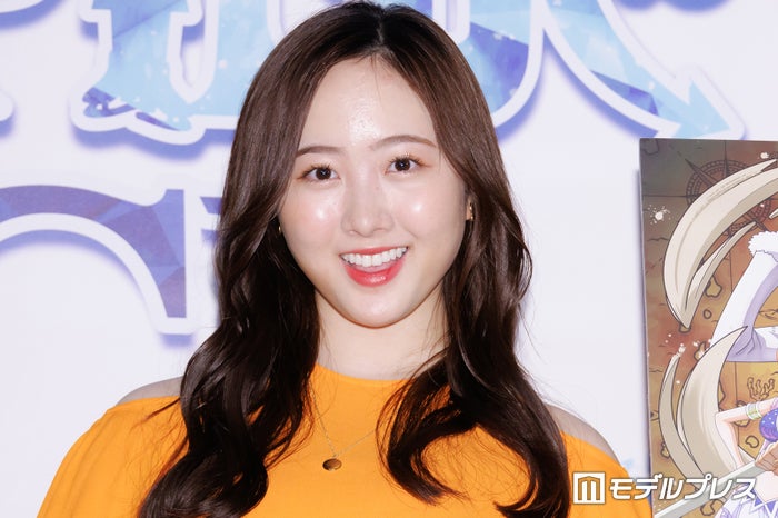 本田望結、シースルーバング＆レイヤーカットで印象ガラリ「どんどん綺麗になっていく」「大人っぽい」と反響