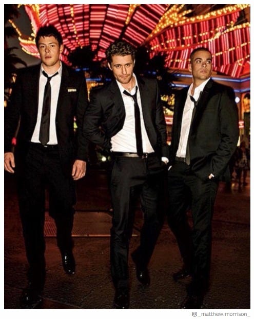 Glee キャストがまた亡くなる マシュー モリソン 教え子 2人との写真にファン号泣 モデルプレス Glee キャストがまた亡くなる マシュー モリソン 教え子 2人との写真にファン号泣 モデルプレス