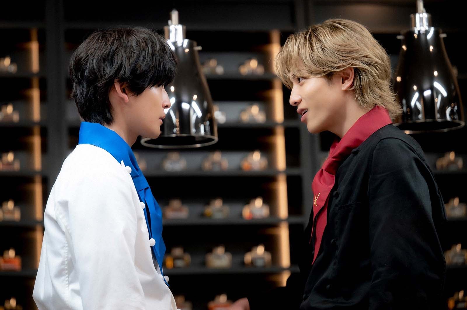 高橋文哉、志尊淳「フェルマーの料理」第1話より（C）TBS