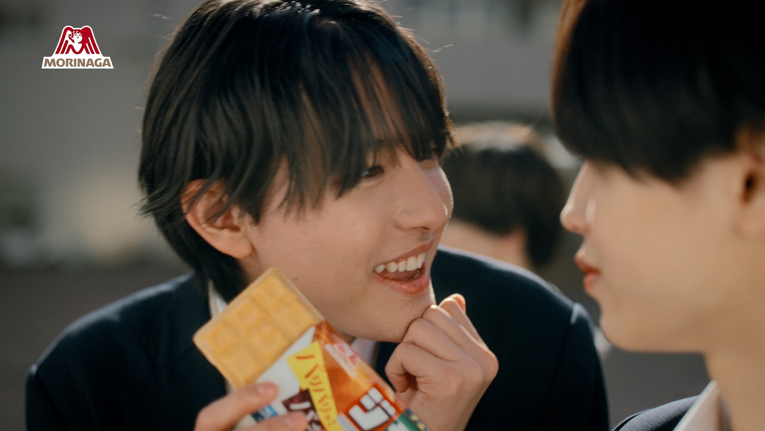 伊藤篤志「チョコモナカジャンボ」「バニラモナカジャンボ」新WEBCM（提供写真）