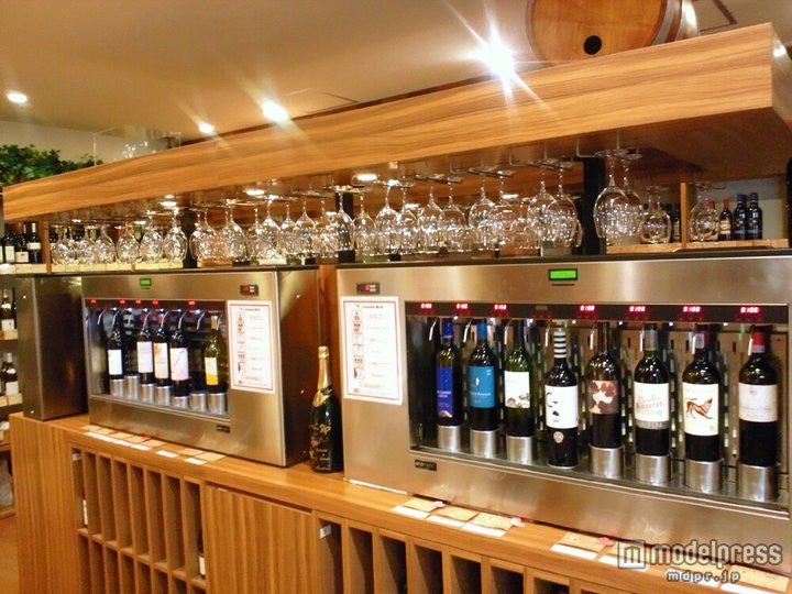 大阪の心斎橋にあるワインショップmista店内
