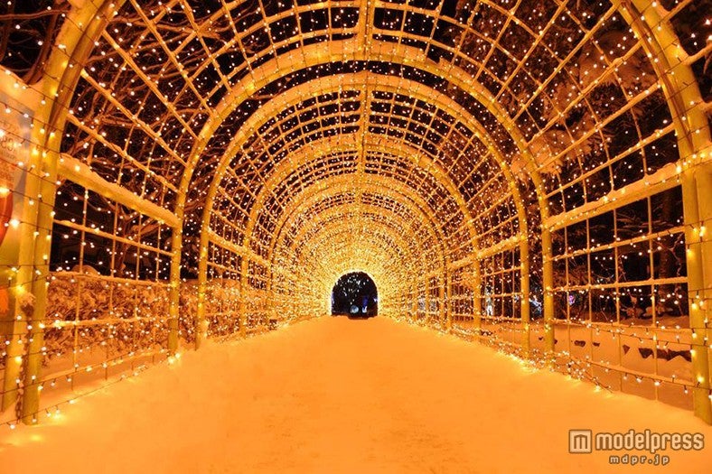 光りのトンネル