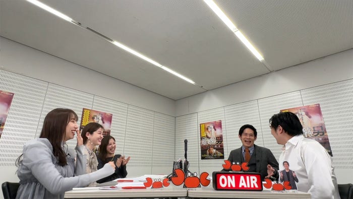 新内眞衣、松村沙友理、斎藤ちはる、すがや、栗谷(C)テレビ朝日