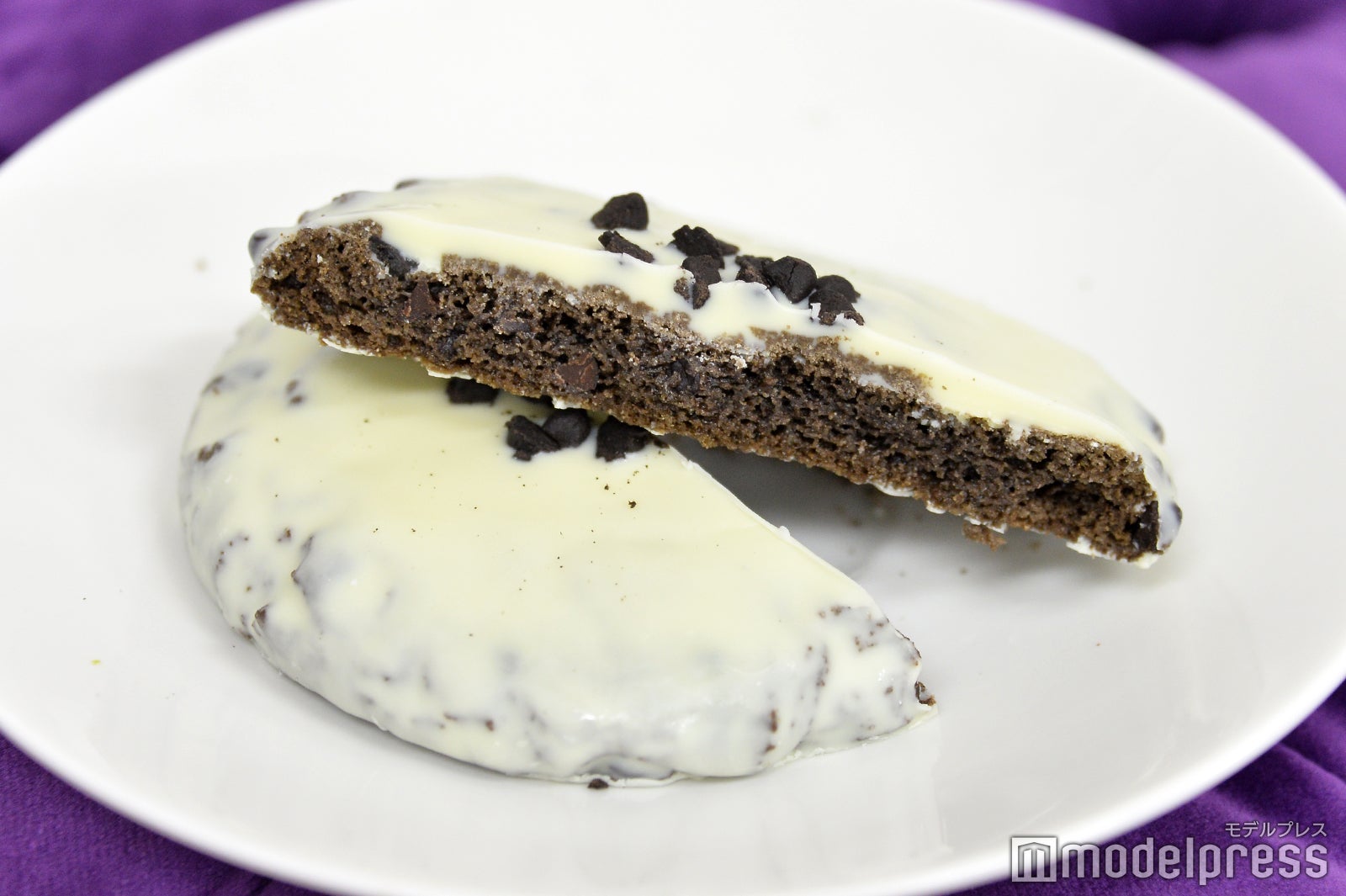 白いブラックサンダー チョコクッキー（C）モデルプレス