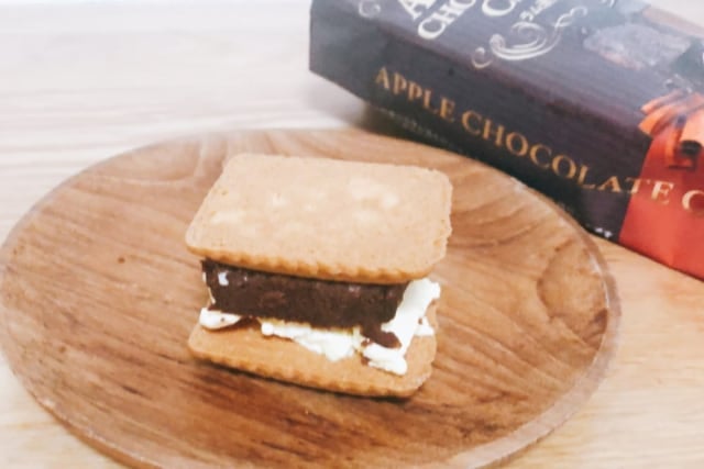 カルディ アップル チョコレート ケーキ アイスサンド