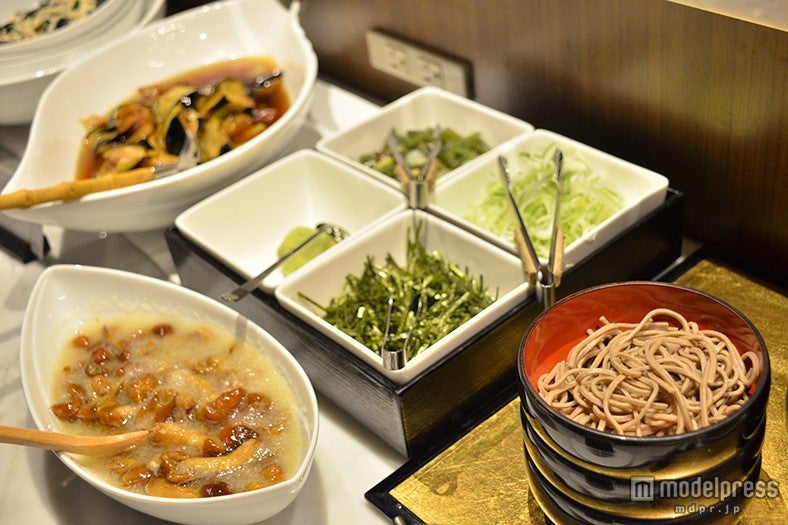 蕎麦やごはんなど和食メニューも充実