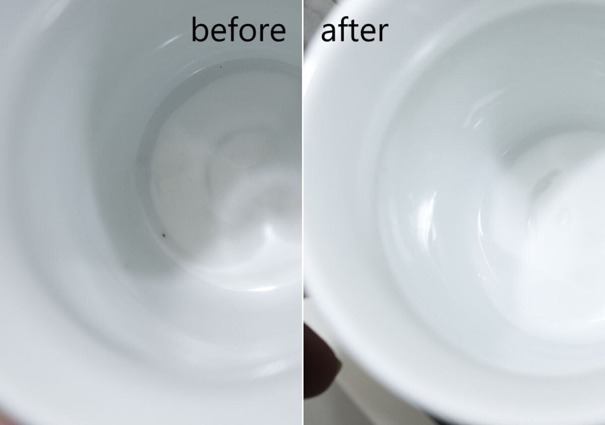 茶渋で汚れたマグカップの底と、磨いてきれいになった状態の比較 茶渋で汚れたマグカップの底と、磨いてきれいになった状態の比較