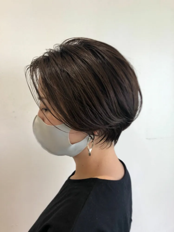 大人見せするワンレン パーマ特集 動きでおしゃれ度上げるおすすめヘアをご紹介 モデルプレス 大人見せするワンレン パーマ特集 動きでおしゃれ度上げるおすすめヘアをご紹介 モデルプレス