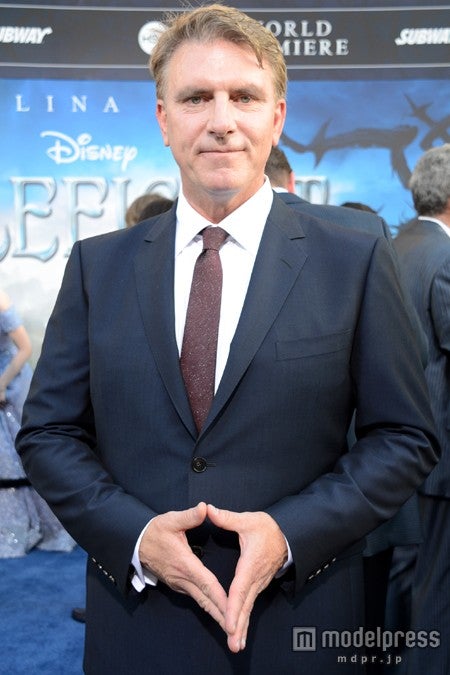 ロバート・ストロンバーグ監督