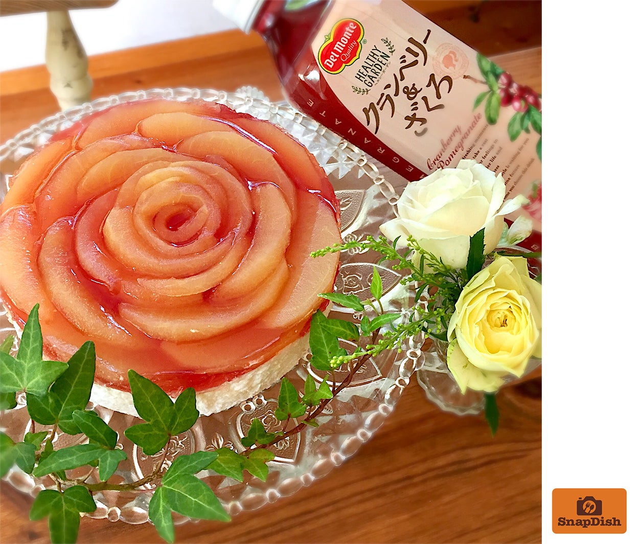 クランベリー＆ざくろのゼリーとヨーグルトムース（カタツムリさん）