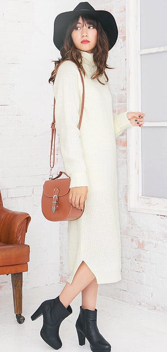 ヘムサイドスリット入り☆ボリュームタートルネック長袖ロングニットワンピース「神戸レタス」3290円(税込)/画像提供:神戸レタス