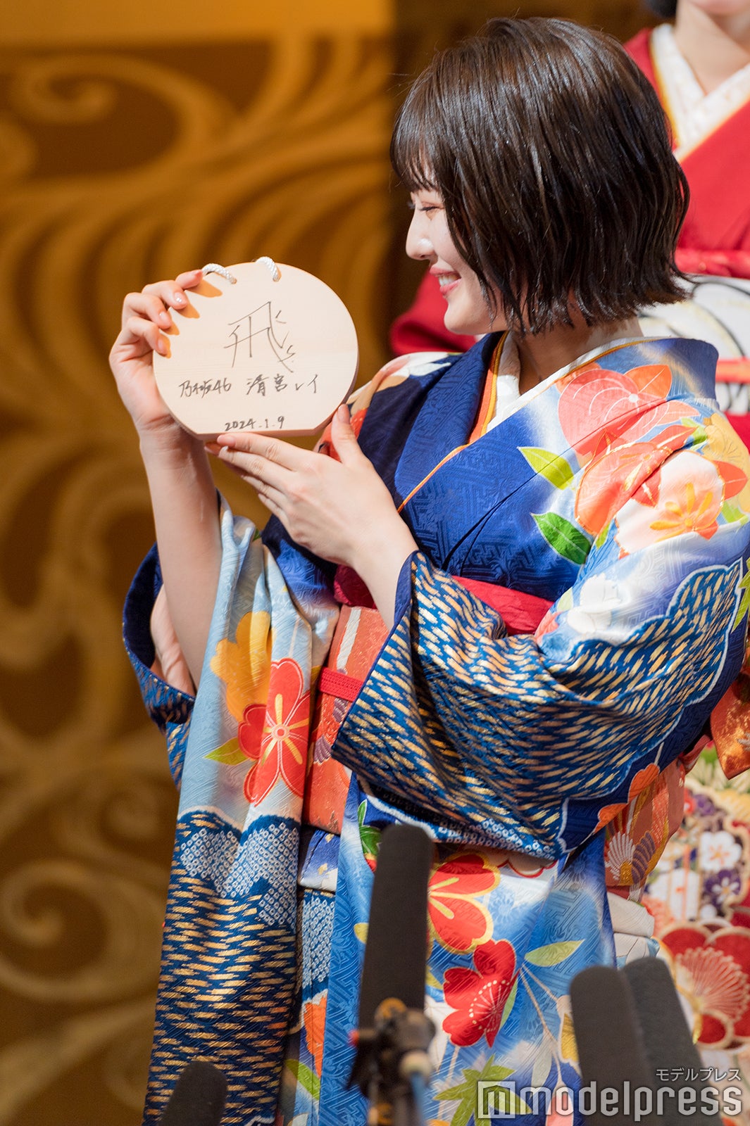 絵馬を紹介する清宮レイ（C）モデルプレス