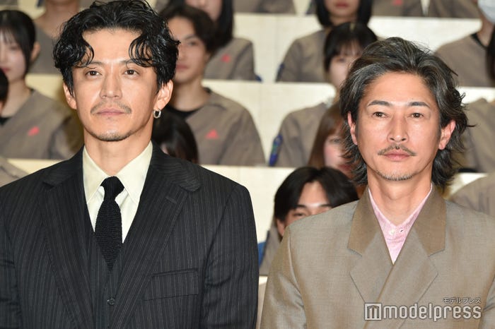 小栗旬、窪塚洋介(C)モデルプレス