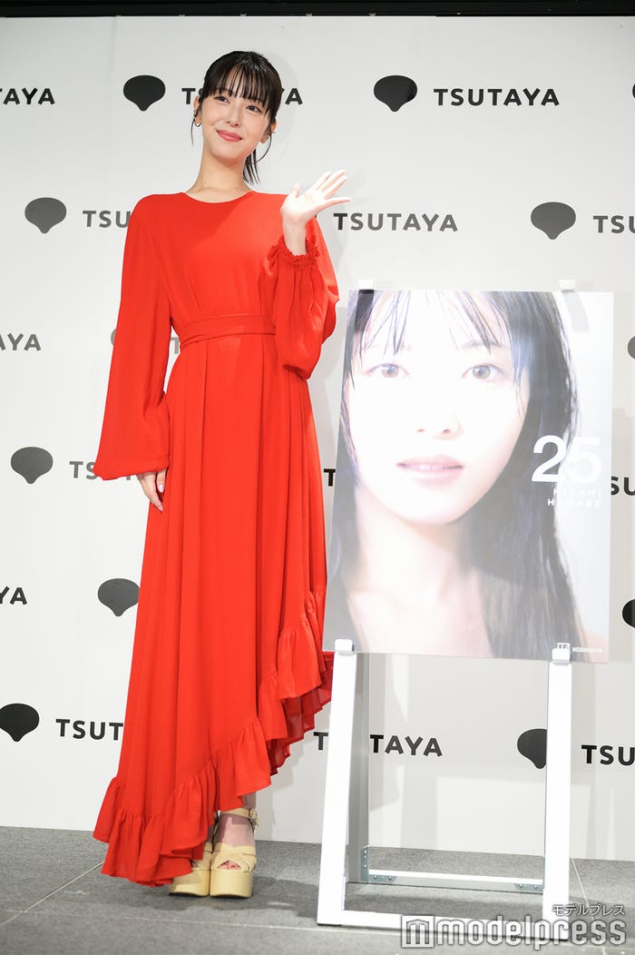 浜辺美波(C)モデルプレス