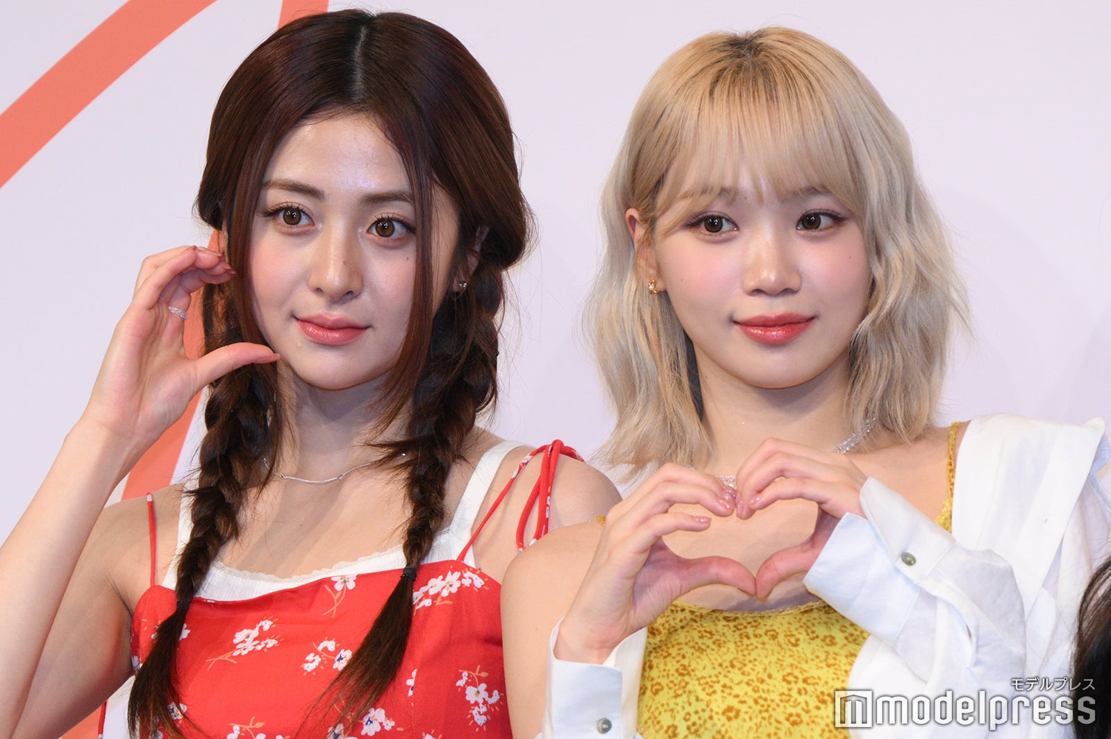 HUH YUNJIN、KIM CHAEWON／LE SSERAFIM（C）モデルプレス