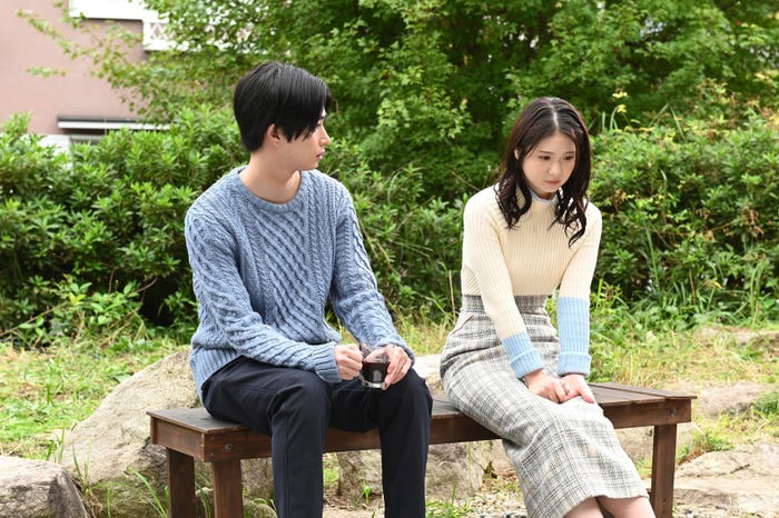 曽田陵介、小野花梨「スノードロップの初恋」第10話(C)カンテレ