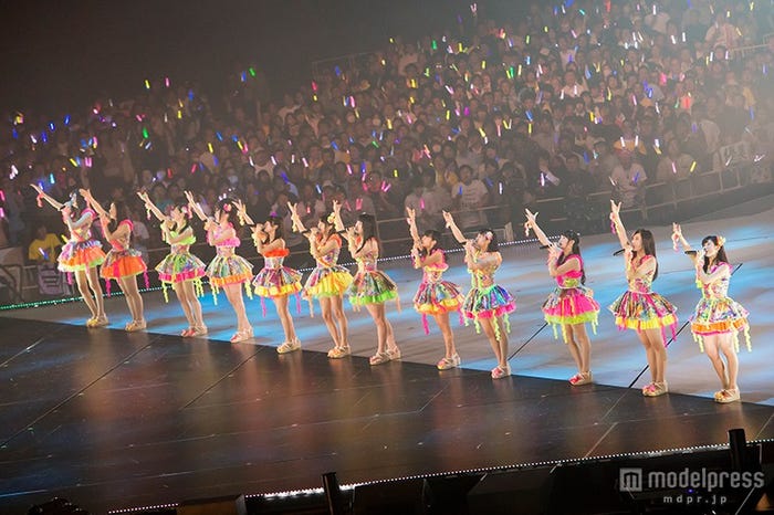 アリーナツアー「NMB48 Arena Tour 2015~遠くにいても~」2日目の様子(C)NMB48