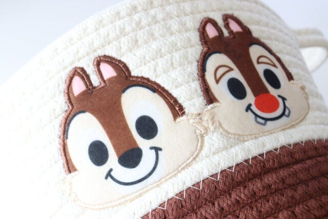 ダイソーのディズニーキャラクターのロープ収納、24cm（チップ＆デール）DC8