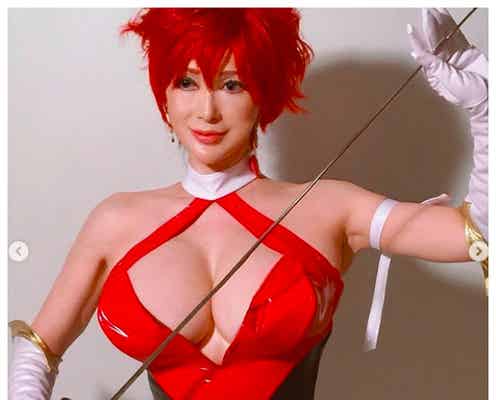 叶姉妹“キューティーハニー”のコスプレ披露「アニメから飛び出たよう」「クオリティ高すぎ」の声