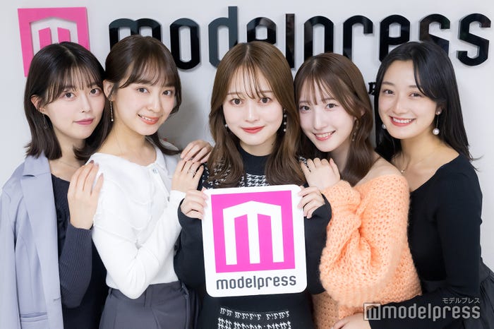 (左から)後藤千乃さん、山本莉子さん、河邊仁紀さん、橋本華歩さん、押味桐ゑさん/「ミス立教コンテスト2023」ファイナリスト(C)モデルプレス