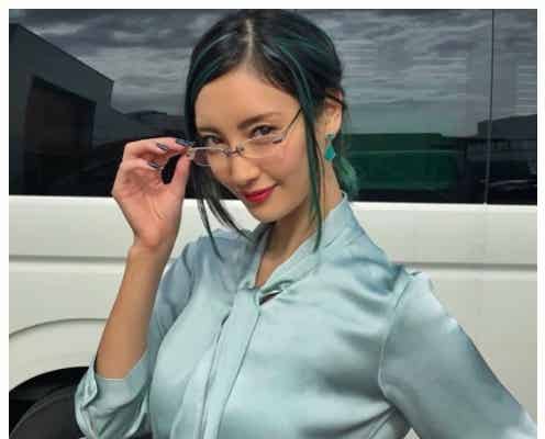 菜々緒、“巨乳の実写化”に挑戦「ちゃんと巨乳です」