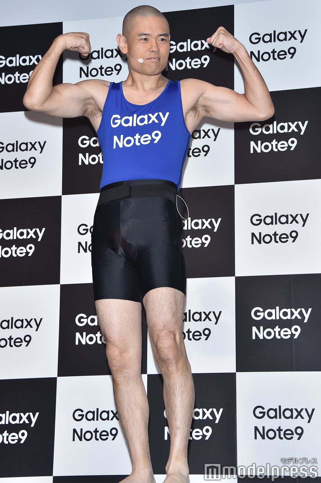 “筋肉美”を披露する品川祐 （C）モデルプレス