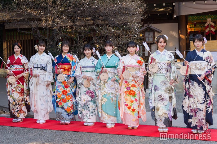 (左から)林瑠奈、松尾美佑、清宮レイ、一ノ瀬美空、岩本蓮加、川崎桜、黒見明香、岡本姫奈(C)モデルプレス
