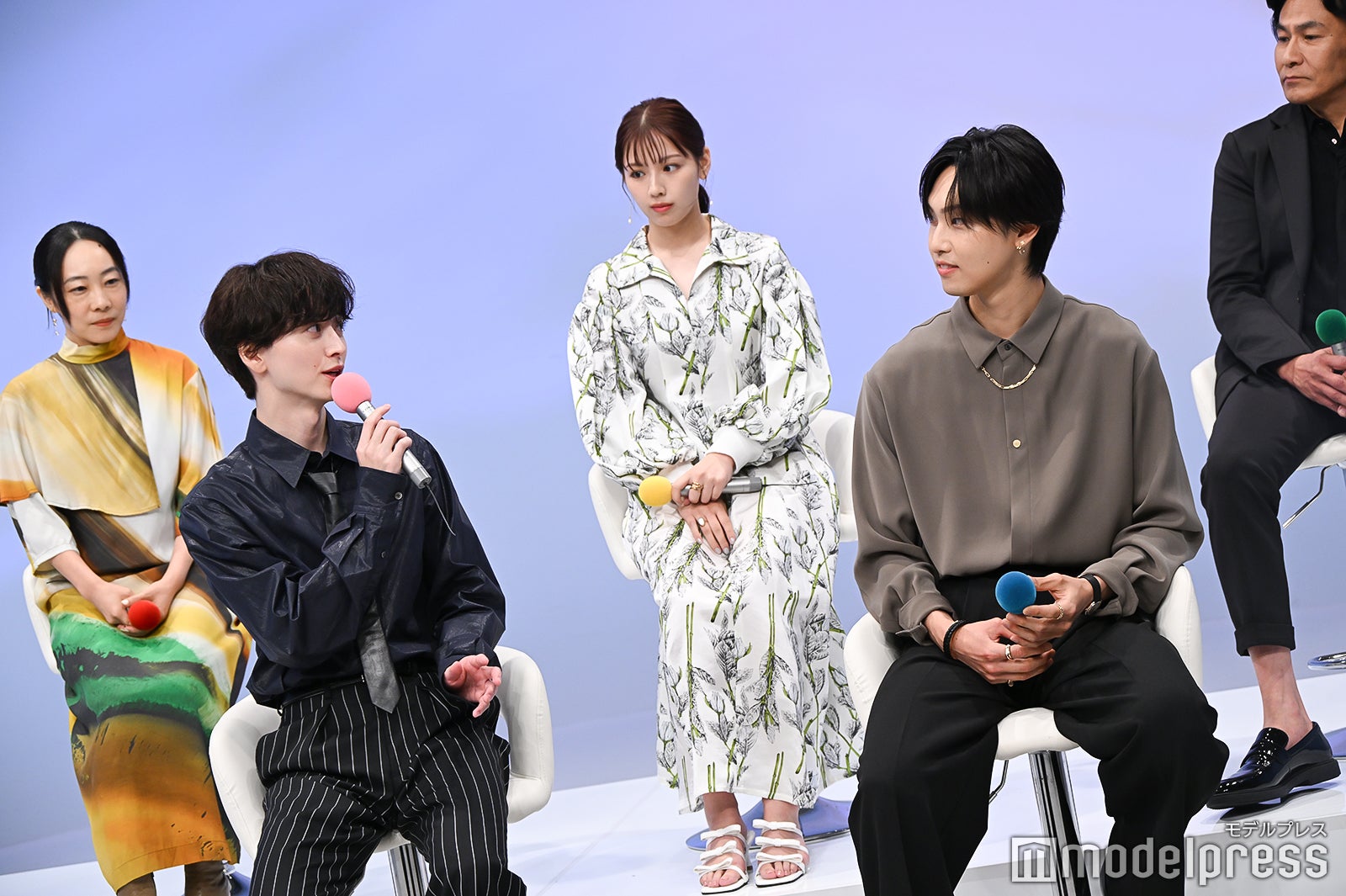 池田匡志の話を聞く堀夏喜（C）モデルプレス