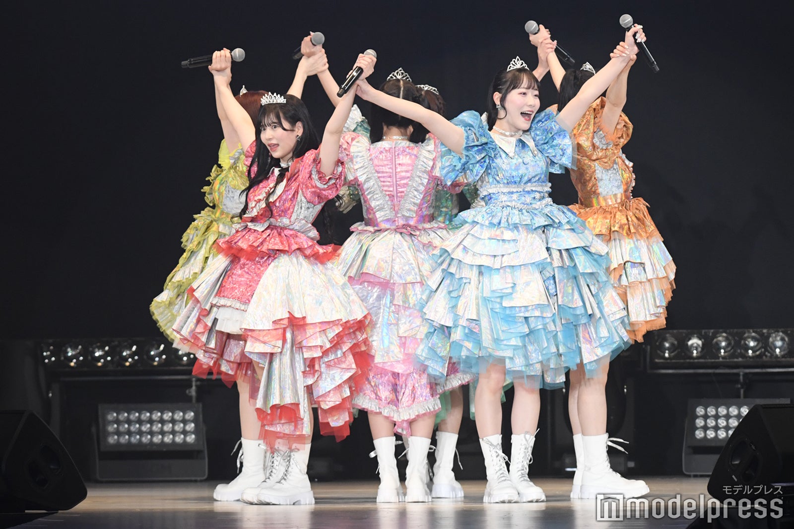 FRUITS ZIPPER（C）モデルプレス