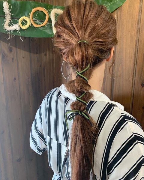 夏のロングヘアはアレンジで涼しく 簡単なのにこなれ感が出る大人っぽスタイル15選 モデルプレス 夏のロングヘアはアレンジで涼しく 簡単なのにこなれ感が出る大人っぽスタイル15選 モデルプレス