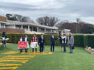 【新馬戦】ファンシーズ 初陣飾る 丹内は勝ちっぷり評価「根性があって、競馬が上手」