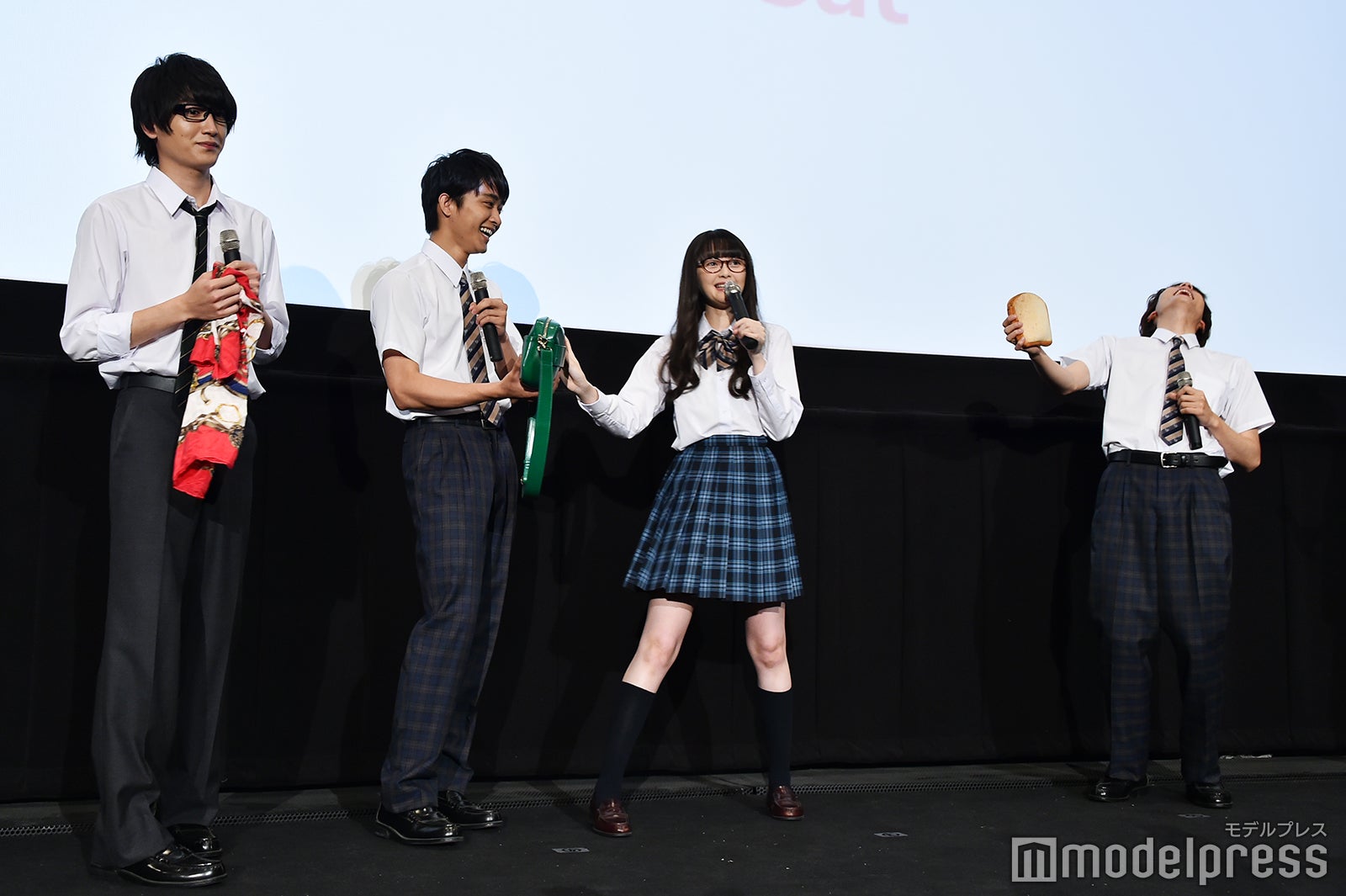 佐藤寛太、勝利（C）モデルプレス