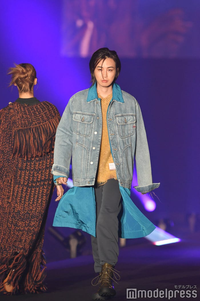 カルマ (C)モデルプレス