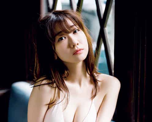 AKB48柏木由紀、豊満バスト&大人っぽい表情で悩殺