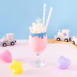 メリーゴーランドシェイク 税込1,390円(C)2025 SM ENTERTAINMENT JAPAN (C)SM Ent.